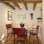 Casa Archuleta Two-Bedroom Holiday Home